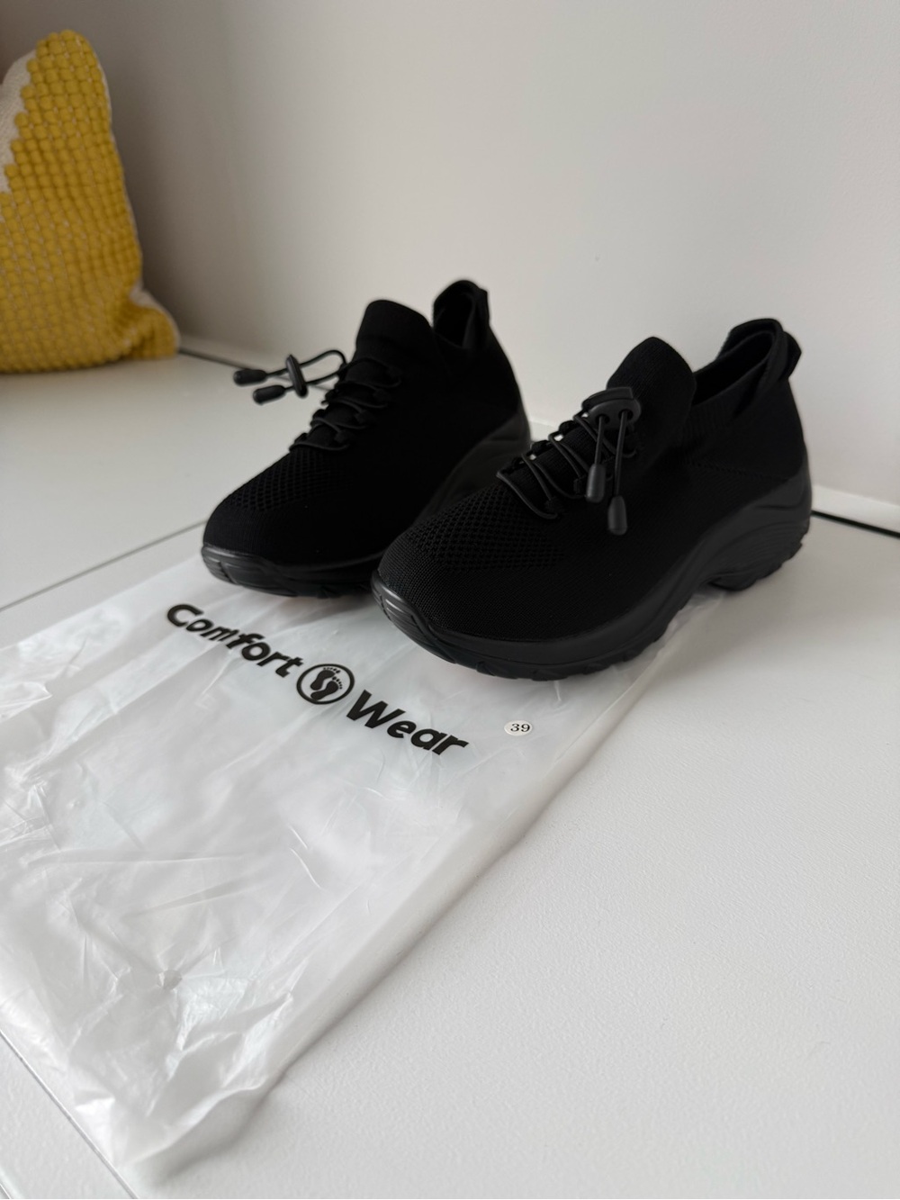 Comfort Wear Women's Black Slip-On Mesh Sneakers